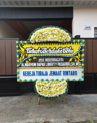 Papan Bunga Duka di Aru Selatan Timur